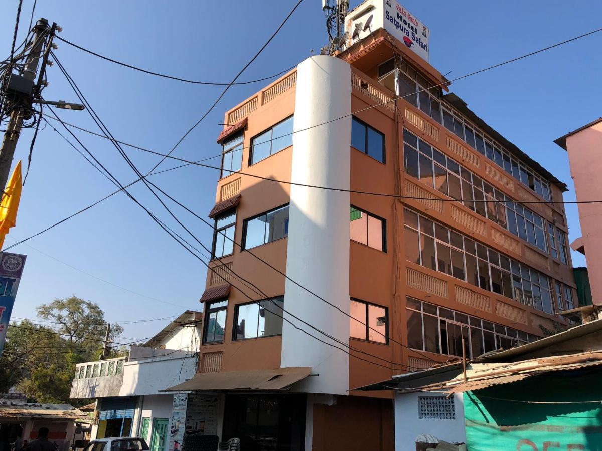Hotel Satpura Safari Pachmarhī Buitenkant foto